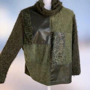 ERIC RYAN SPORT Green Faux Leather outfit, Size 10. 
2 pieces.